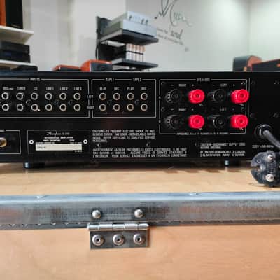 Accuphase E 205 - Black image 4