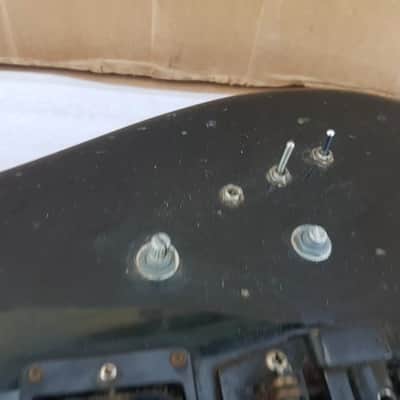 1986 SQUIER by FENDER STRATOCASTER - 24 3/4" SHORT SCALE - RARE image 9