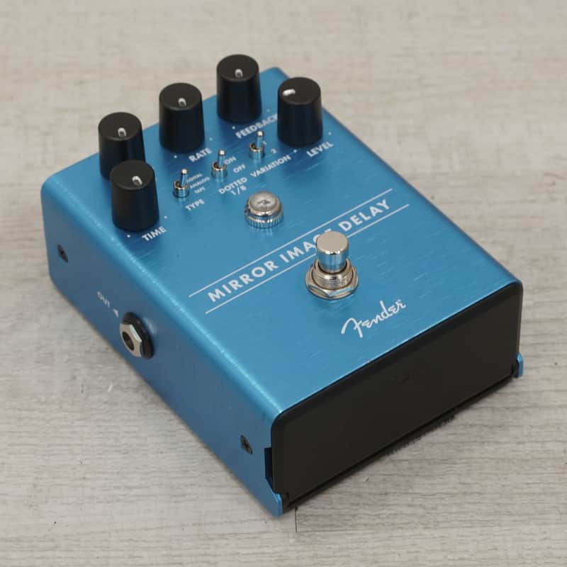 Fender MIRROR IMAGE DELAY