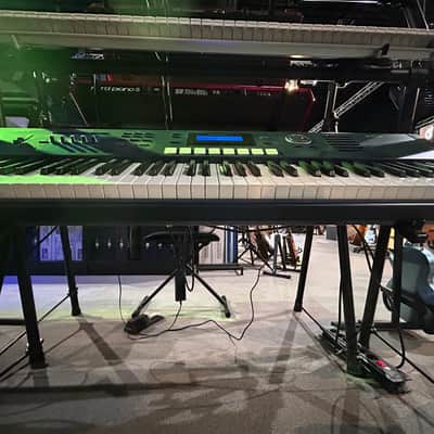 Kurzweil PC3LE7 76-Key Digital Workstation Synthesizer 2010s - Black image 2