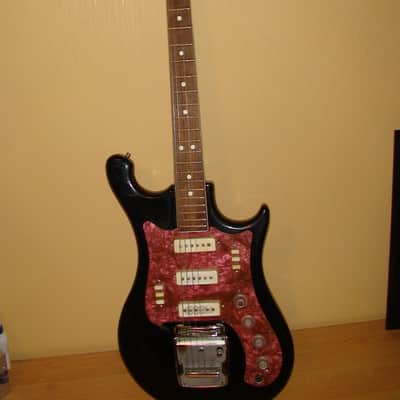 Ural 650 Electric Guitar USSR Soviet Vintage image 2
