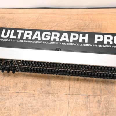 Behringer ULTRAGRAPH PRO FBQ3102 Dual 31-Band Graphic Equalizer CG01NNK image 7