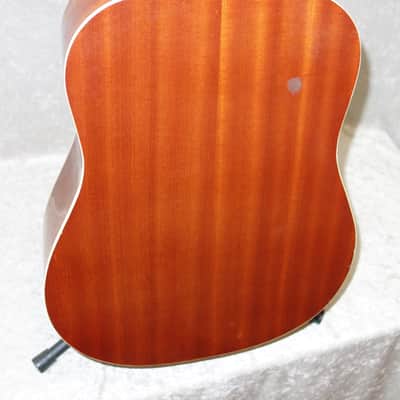 Kingston V2 acoustic guitar with chipboard case image 9