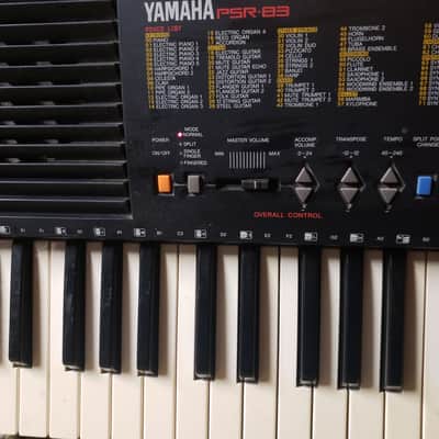 Vintage Yamaha PSR-83 Electric Keyboard w/Velocity Sensitive Keys and MIDI 1990's black Bild 2