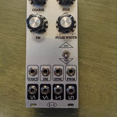 L-1 Synthesizer Basic VCO Eurorack Oscillator Silver image 1