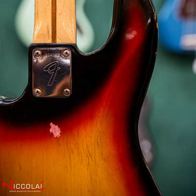 Fender Jazz Bass 3-color Sunburst 1972 Original image 20