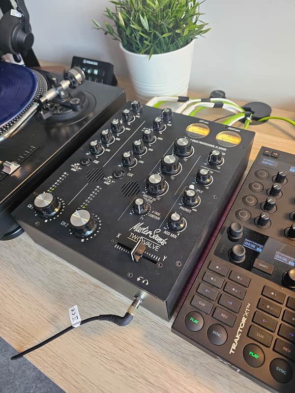 Mastersounds 2 Valve DJ Mixer image 1