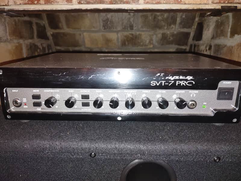 Ampeg SVT-7 PRO 1000-Watt Bass Amp Head 2010 - Present - Black