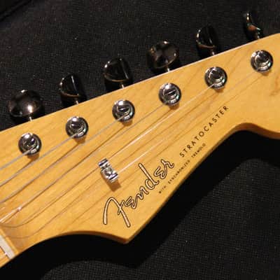 Fender JV Modified '50s Stratocaster HSS 2-Tone Sunburst image 4