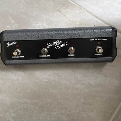 Fender Super-Sonic 22 2-Channel 22-Watt 1x12" Guitar Combo 2010 - Present - Blonde image 2