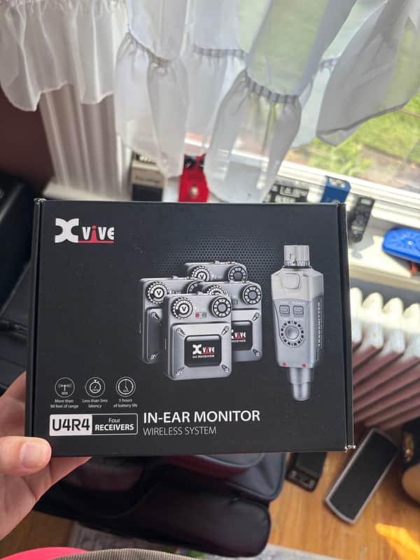 Xvive U4R4 Wireless In-Ear Monitoring System 2010s - Black image 1