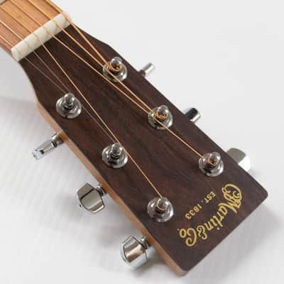 Martin 00-X2E Acoustic-electric Guitar - Natural image 8