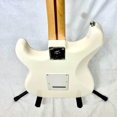 EXCELLENT/MINT 2021 (POLAR WHITE) FENDER  PLAYER STRATOCASTER ELECTRIC GUITAR & TWEED HARD CASE L@@K image 8