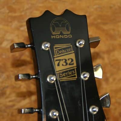 Hondo 732 DeLuxe Series image 8