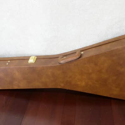 Gibson Flying-V Case Brown Very Lightly Used Looks New Never Gigged ! image 5