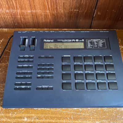Roland R-8mkII R-8mk2 Human Rhythm Composer Drum Machine w/ power supply image 2