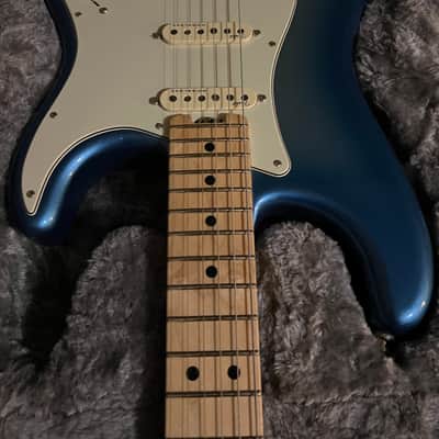 Fender 2018 SkyBurst Metallic American Elite Stratocaster image 2