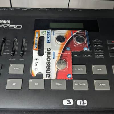 Yamaha RY30 90s Polyphonic Programmable Digital Drum Machine W/ MIDI & Sequencer image 5