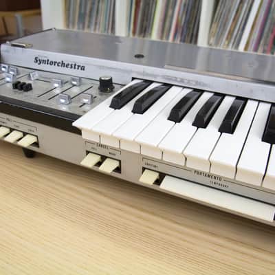 Farfisa Syntorchestra "The Ultimate Krautrock String Synth" image 6