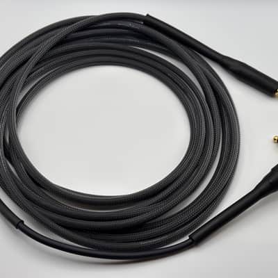 Coldcraft 18’ Premium Instrument Cable – Straight / Right Angle – Neutrik Black/Gold 2026 - Carbon - 15'/20' Alternative image 3