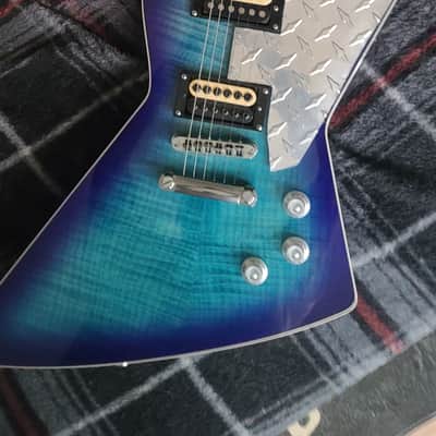 Firefly guitar Explorer 2024 - Blueburst image 8