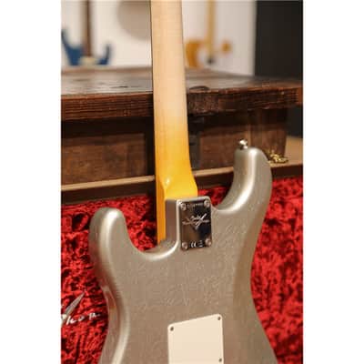FENDER Custom Shop '63 Stratocaster Closet Classic Aged Inca Silver image 9