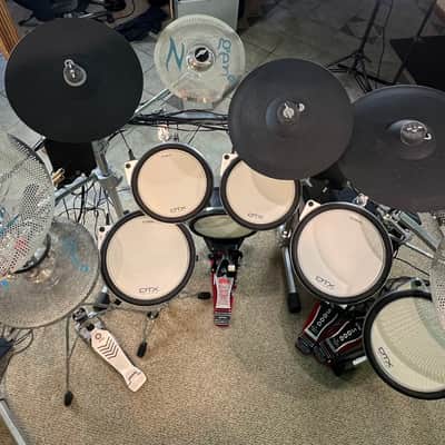 Yamaha DTX-950K Electronic Drum Set 2012 - Black image 1