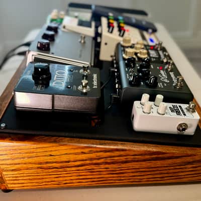 Nell Audio 24x12 Hardwood Pedalboard - I/O, Stereo Routing, XLR DI 2026 - Natural image 7