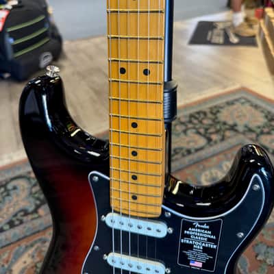 Fender American Professional Classic Stratocaster HSS, 3 Tone Sunburst W/ Free Shipping & Gig Bag image 5