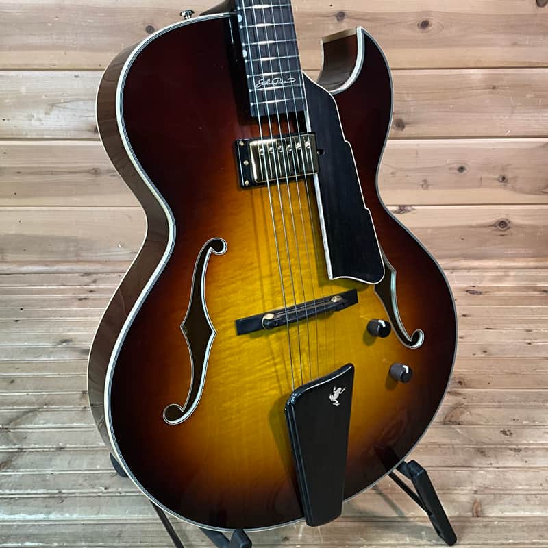 Eastman AR480CE Electric Guitar - Sunburst image 1