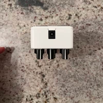 JHS 3 Series Harmonic Trem 2022 - Present - White image 4