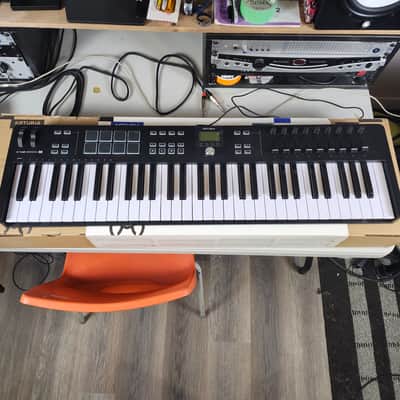 Arturia KeyLab Essential 61 MkIII MIDI Controller 2023 - Present - Black image 7