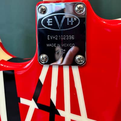 EVH Red Striped Series 2021 - red image 10
