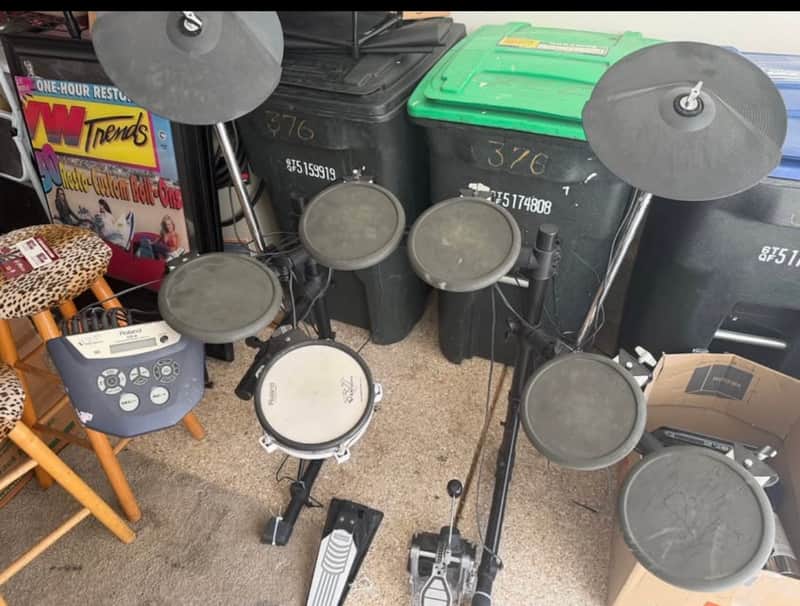Roland TD-6 Drum kit, mesh snare, xtra toms image 1