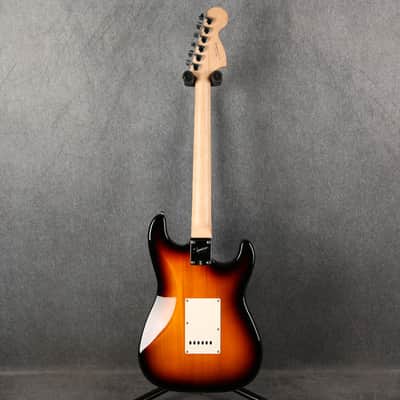 Squier Affinity Stratocaster - Left Handed - 3 Tone Sunburst - 2nd Hand image 7