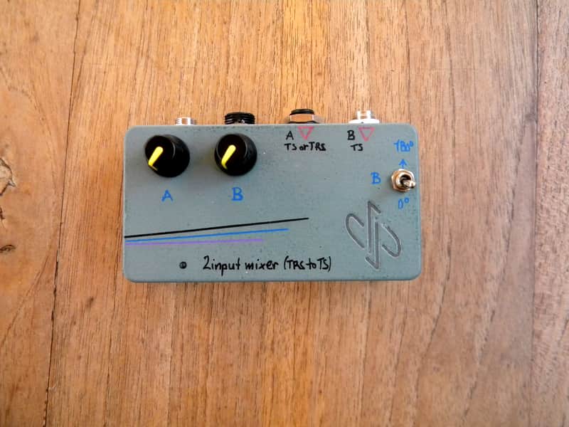dpFX Pedals - 2-input mixer, with volume controls & phase reverse (suitable for piezo) image 1