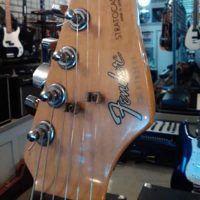 Fender stratocaster 1984 Classic Sunburst image 2