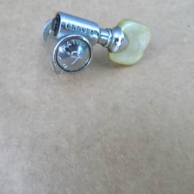 Single 1 1960s 67 Grover Fender F USA Pat Pending Guitar Tuner Pearloid Button image 3