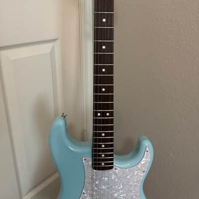 Fender Limited Edition Tom DeLonge Signature Stratocaster 2023 - Daphne Blue image 4