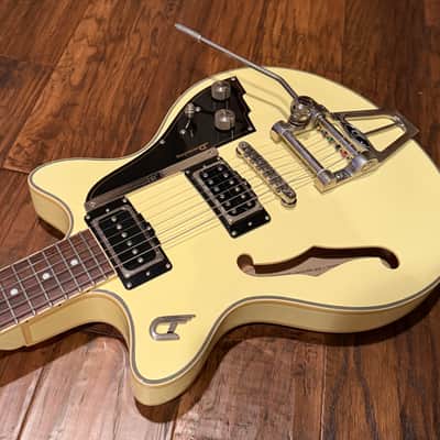 Duesenberg Fullerton TV 2012 - Vintage White image 4