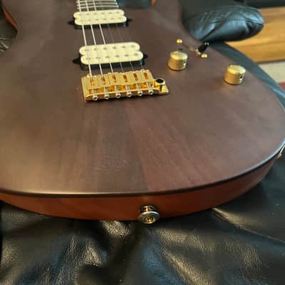 Suhr Modern Walnut top Mahogany body Satin image 14