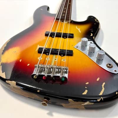 Fender Jazz Bass Jaco Pastorius Tribute Relic 2013 Custom Shop Sunburst Fretless image 5