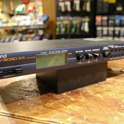Roland SRV-3030 24-Bit Digital Reverb 1999 - 2001 - Blue image 3