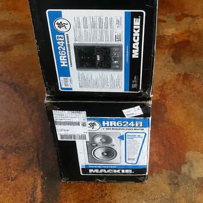 Mackie HR624 MK2 6.7" Active Studio Monitors ( pair ) 2007 - Present - Bla image 2