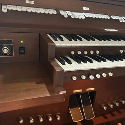 Allen Digital Computer Organ w/ 32 Note Concave Pedalboard, Bench & Allen HC15 Speakers! image 5