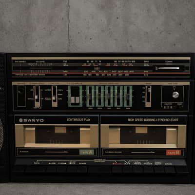 Vintage Sanyo C-35 Boombox Fully Working Cassette Player AM/FM Radio 1980s Retro Stereo Ghettoblaster Japan image 2