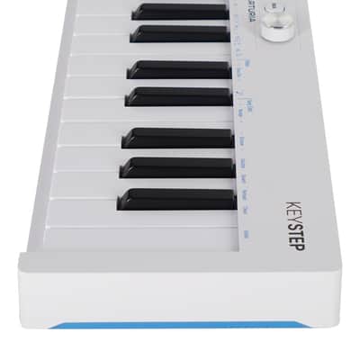Arturia KEYSTEP MK2 32-Note Slimkey Keyboard Controller/Sequencer MIDI DIN/USB-C image 6