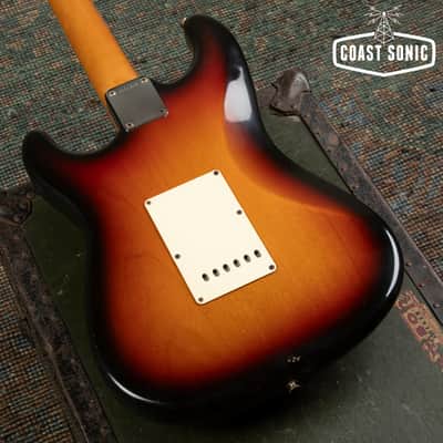1997 Fender American Vintage Reissue '62 Stratocaster with original case AVRI image 9