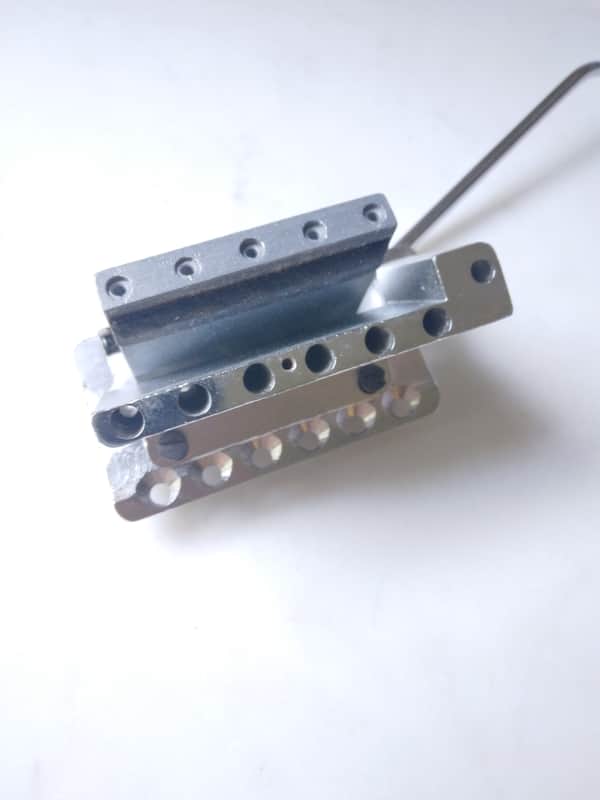 Levinson Blade Falcon STRATOCASTER TYPE tremolo 1990's - chrome