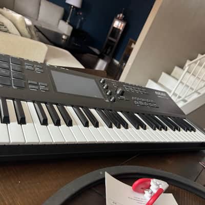 Akai MPC Key 61 and mpc sample like new with boxes and 1000 gig hard drive Standalone Workstation Synthesizer 2022 - Present - Black image 4